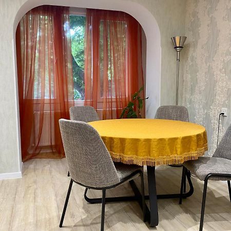 Spacious Dinamo Apartment Tbilisi Ngoại thất bức ảnh