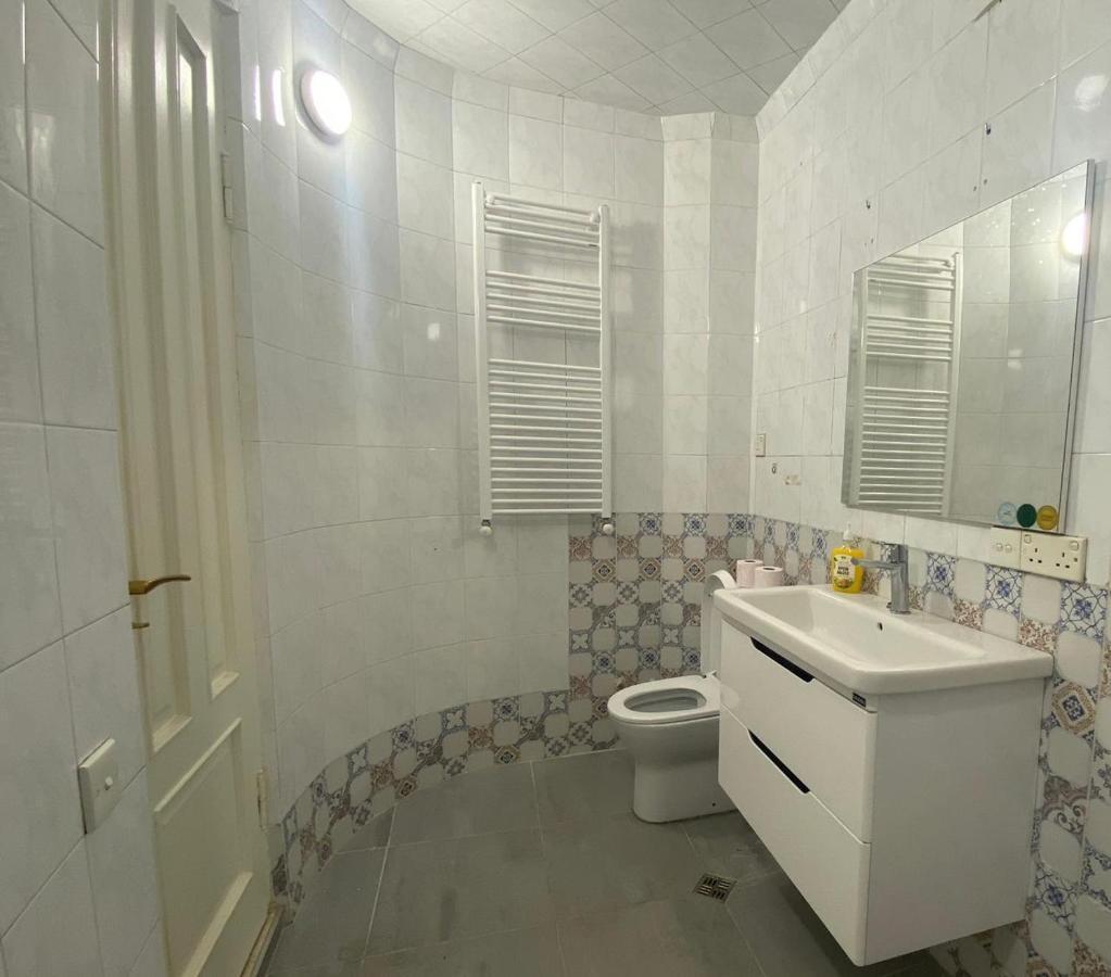 Spacious Dinamo Apartment Tbilisi Ngoại thất bức ảnh