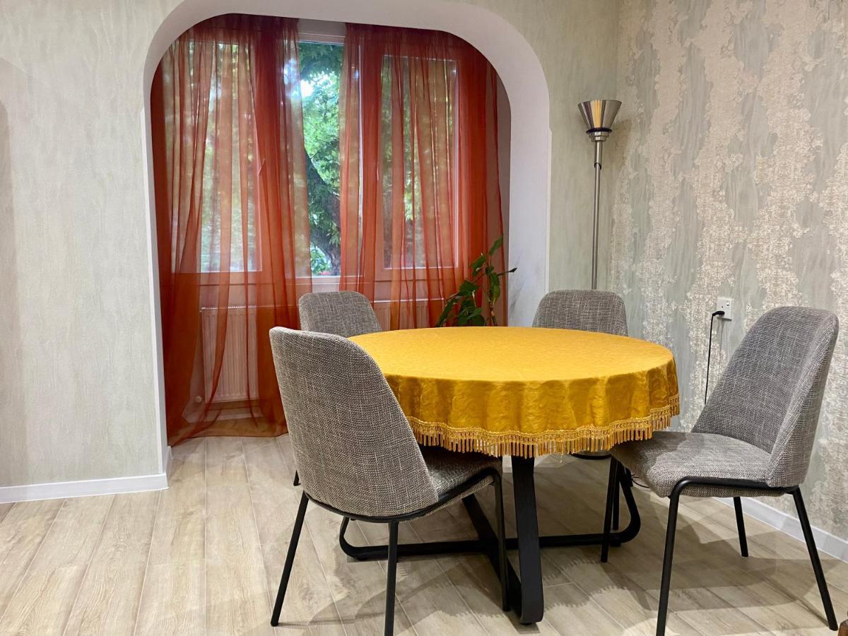 Spacious Dinamo Apartment Tbilisi Ngoại thất bức ảnh